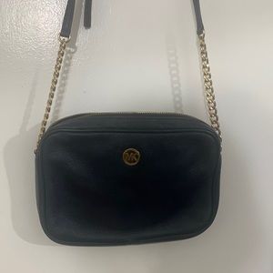 Michael kors crossbody bag